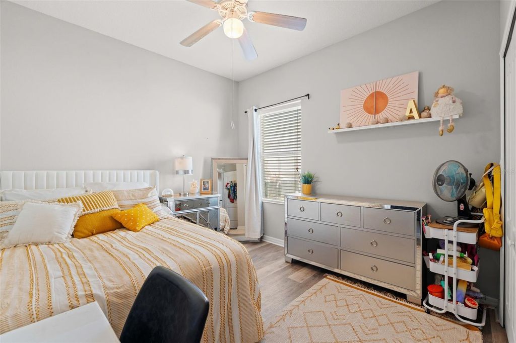 Image 16 of property listing at 4946 NEWPORT NEWS CIRCLE, Bradenton, FL 34211