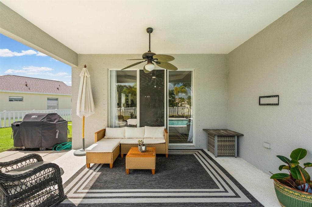 Image 28 of property listing at 4946 NEWPORT NEWS CIRCLE, Bradenton, FL 34211