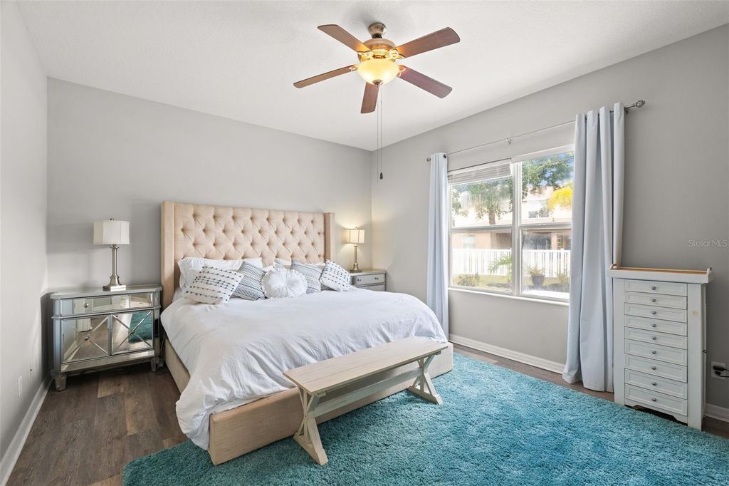 Image 9 of property listing at 4946 NEWPORT NEWS CIRCLE, Bradenton, FL 34211