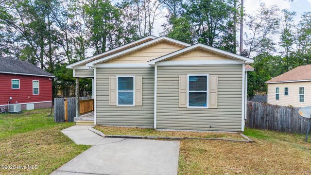 3913 Prices Lane, Wilmington, NC 28405