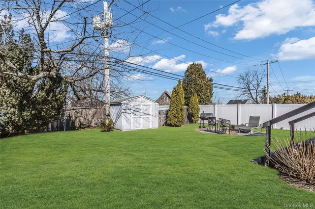 36 Amethyst Street, Elmont, NY 11003