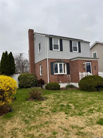36 Amethyst Street, Elmont, NY 11003