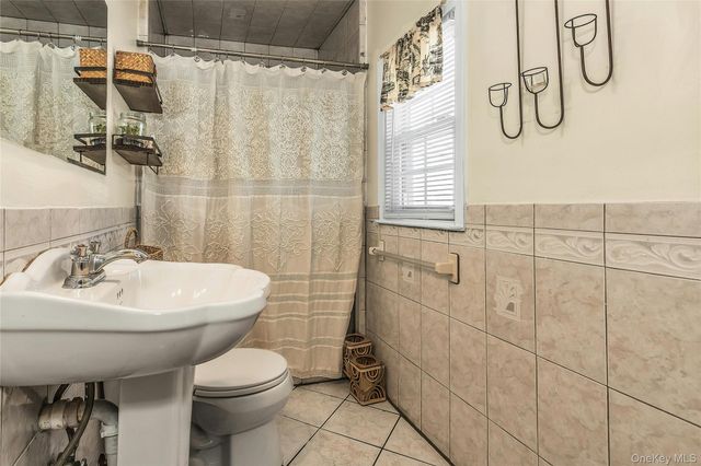 36 Amethyst Street, Elmont, NY 11003
