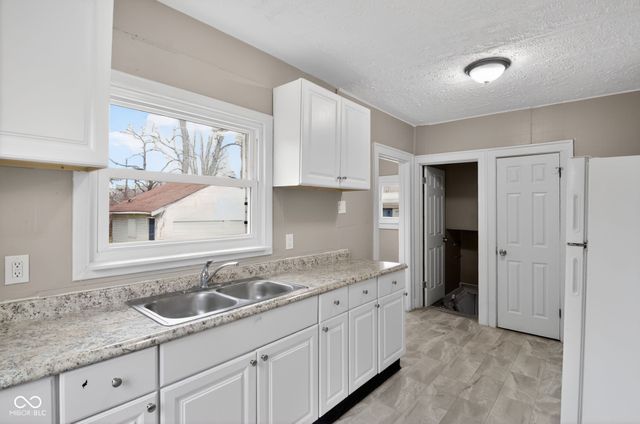 3640 N Temple Avenue, Indianapolis, IN 46218