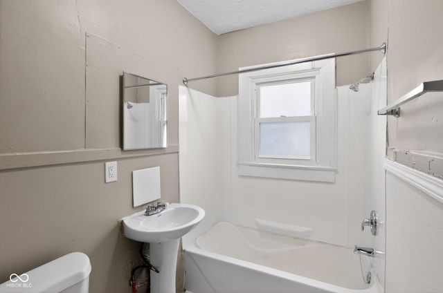 3640 N Temple Avenue, Indianapolis, IN 46218