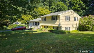 59 Springwood Drive, Trumbull, CT 06611