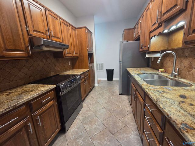 211 Knollridge Circle 211, Huntsville, AL 35801