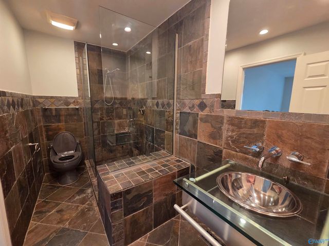 211 Knollridge Circle 211, Huntsville, AL 35801