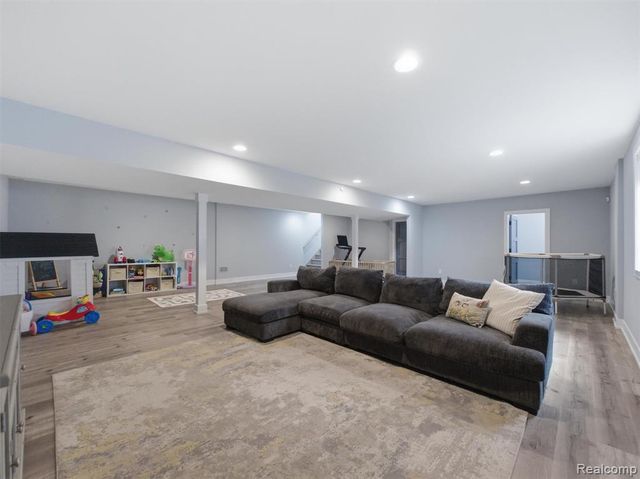 1326 Cedar Drive, Birmingham, MI 48009