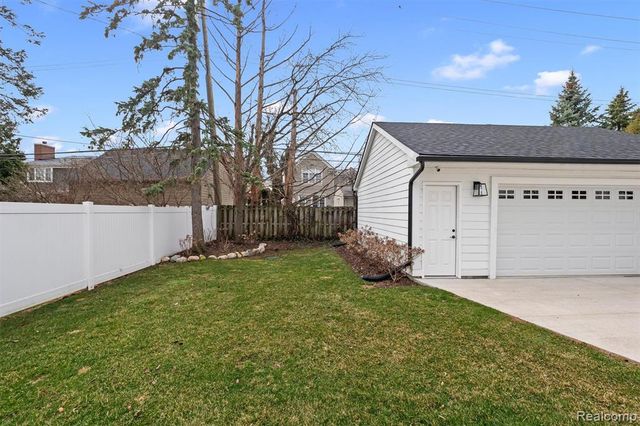 1326 Cedar Drive, Birmingham, MI 48009