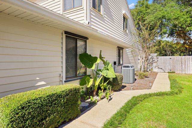 103 Rockywood Way, Niceville, FL 32578