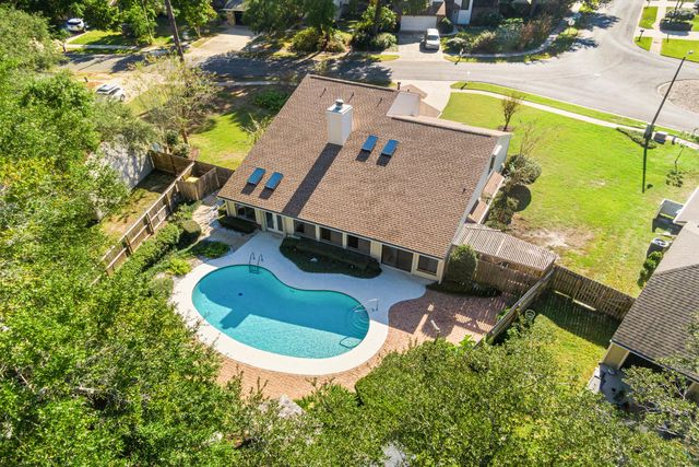 103 Rockywood Way, Niceville, FL 32578