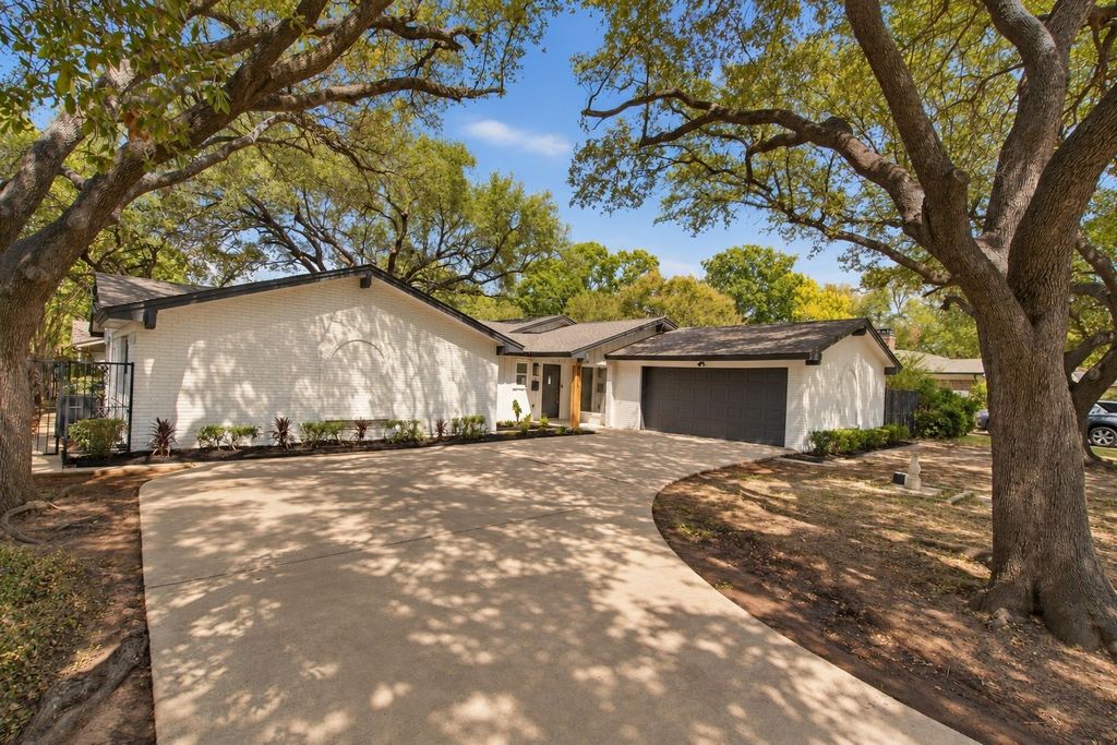 4905 Rock River Drive, Fort Worth, TX 76103 — photo 2
