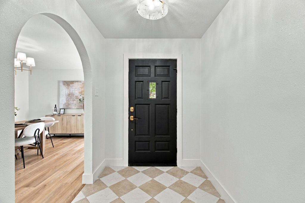 4905 Rock River Drive, Fort Worth, TX 76103 — photo 4