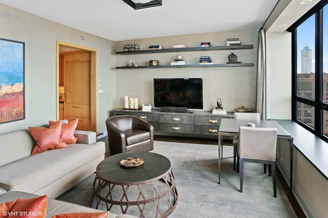 180 E Pearson Street 6401, Chicago, IL 60611