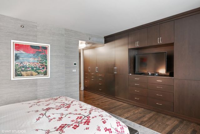 180 E Pearson Street 6401, Chicago, IL 60611