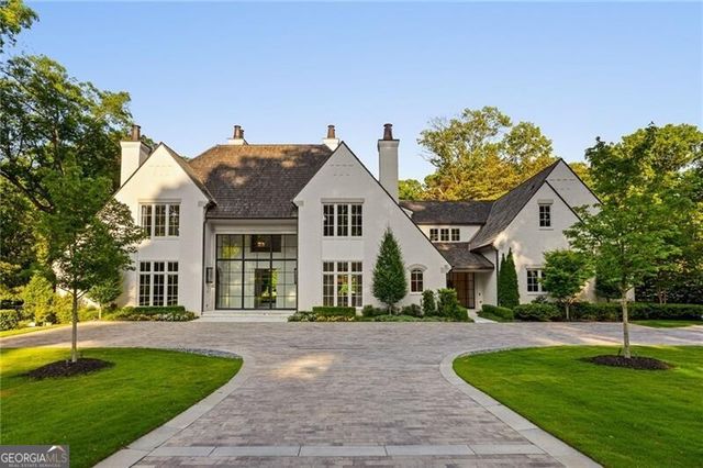 3517 Knollwood Drive NW, Atlanta, GA 30305