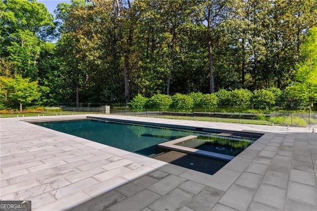3517 Knollwood Drive NW, Atlanta, GA 30305