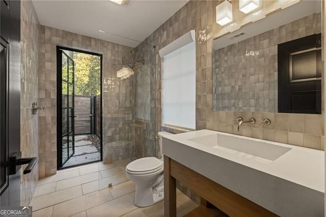 3517 Knollwood Drive NW, Atlanta, GA 30305