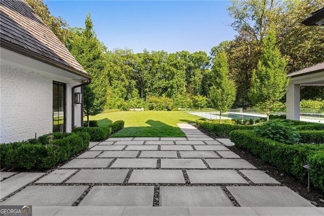 3517 Knollwood Drive NW, Atlanta, GA 30305
