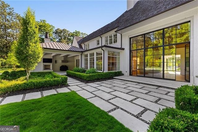 3517 Knollwood Drive NW, Atlanta, GA 30305