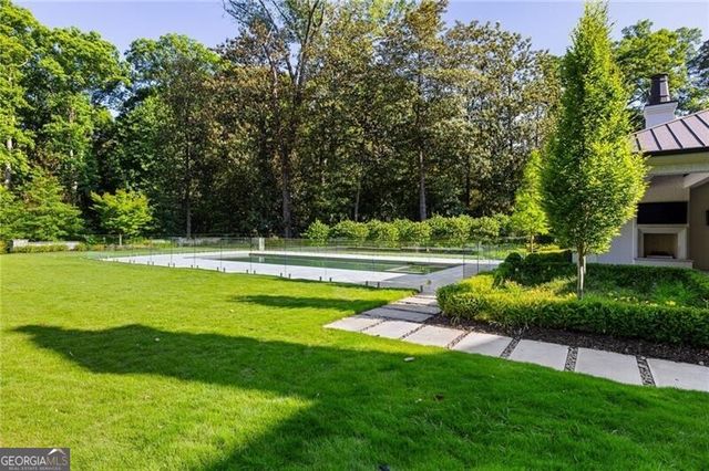 3517 Knollwood Drive NW, Atlanta, GA 30305