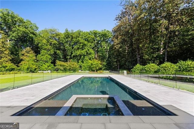 3517 Knollwood Drive NW, Atlanta, GA 30305