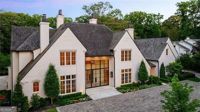 3517 Knollwood Drive NW, Atlanta, GA 30305