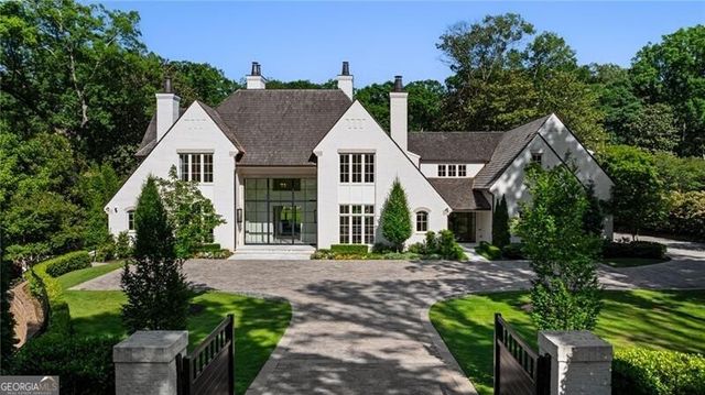 3517 Knollwood Drive NW, Atlanta, GA 30305