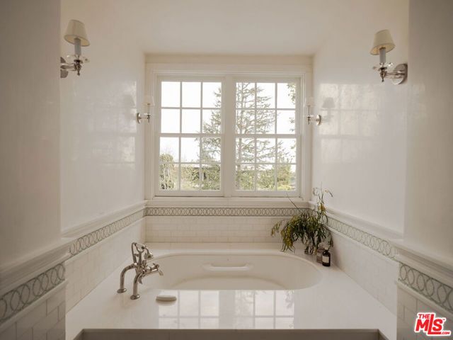 773 Amalfi Drive, Pacific Palisades (los Angeles), CA 90272