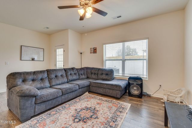 1049 Hammett Rd Road, 2, Johnson City, TN 37615