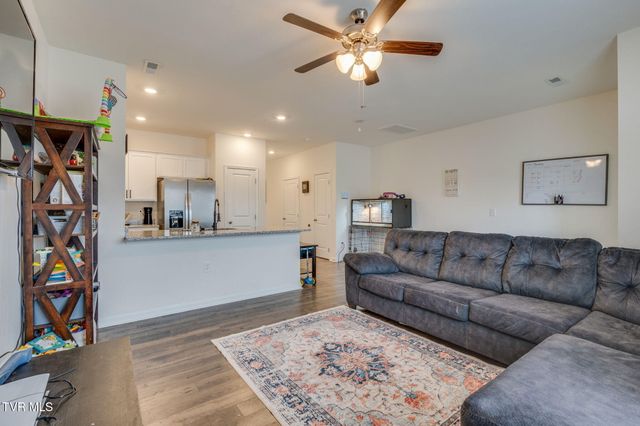 1049 Hammett Rd Road, 2, Johnson City, TN 37615