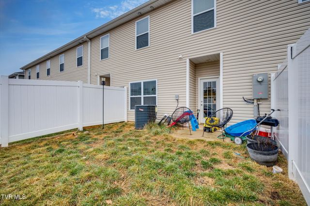 1049 Hammett Rd Road, 2, Johnson City, TN 37615