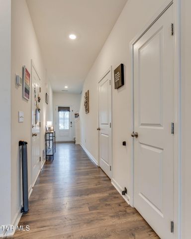 1049 Hammett Rd Road, 2, Johnson City, TN 37615