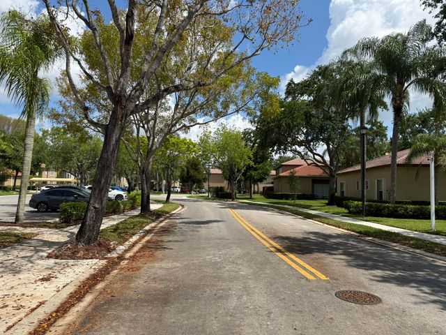 16135 Emerald Cove Road, Weston, FL 33331