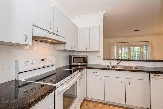 16135 Emerald Cove Road, Weston, FL 33331
