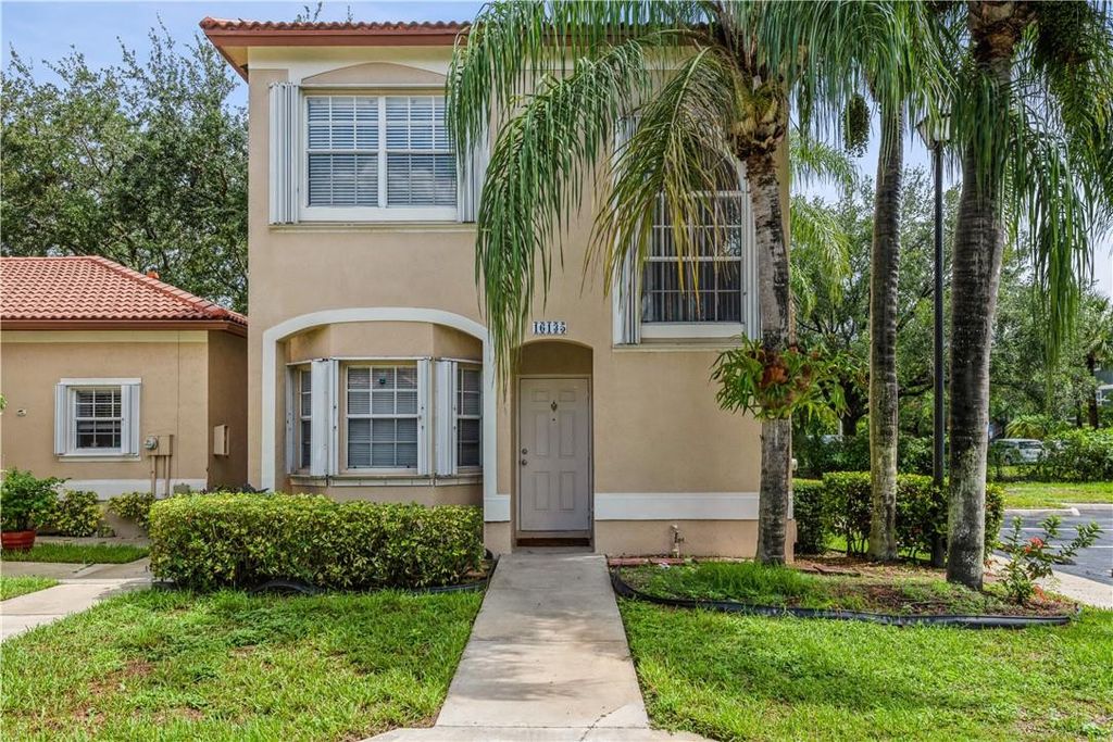 16135 Emerald Cove Road, Weston, FL 33331