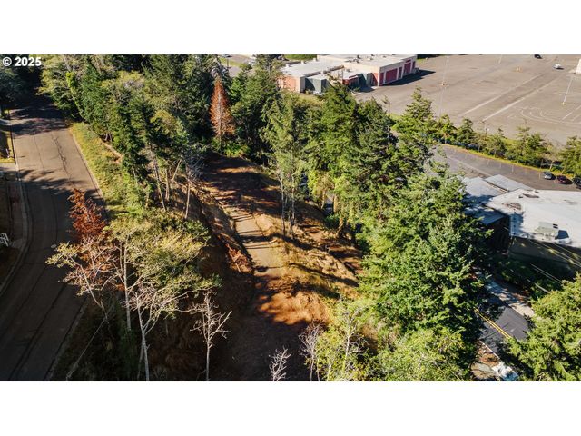 2253 PONY CREEK Rd, North Bend, OR 97459