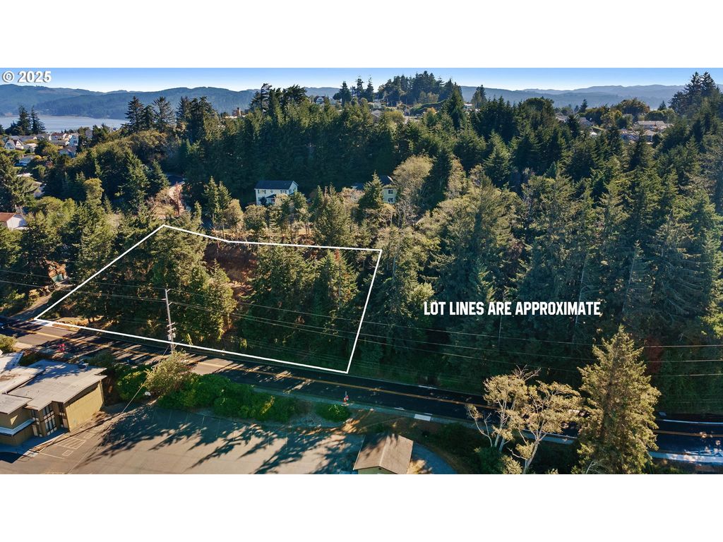 2253 PONY CREEK Rd, North Bend, OR 97459