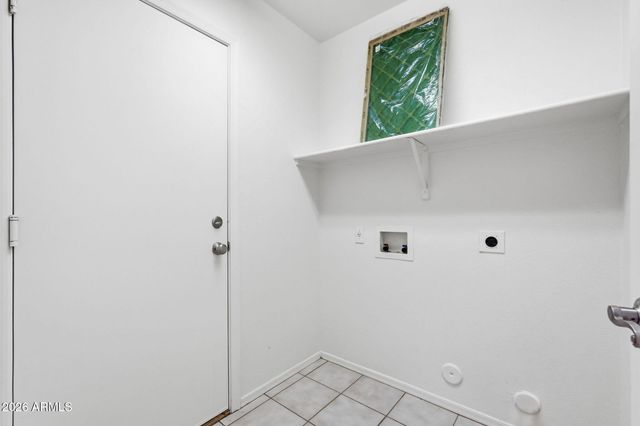 2852 E DEVON Court, Gilbert, AZ 85296