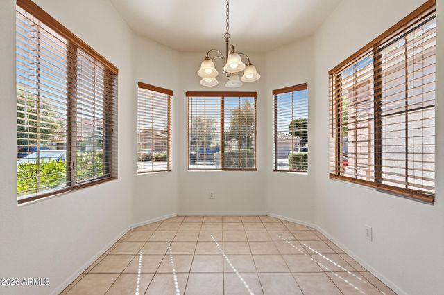 2852 E DEVON Court, Gilbert, AZ 85296