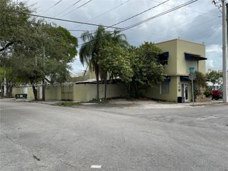 2299 NW 25th Ave, Miami, FL 33142