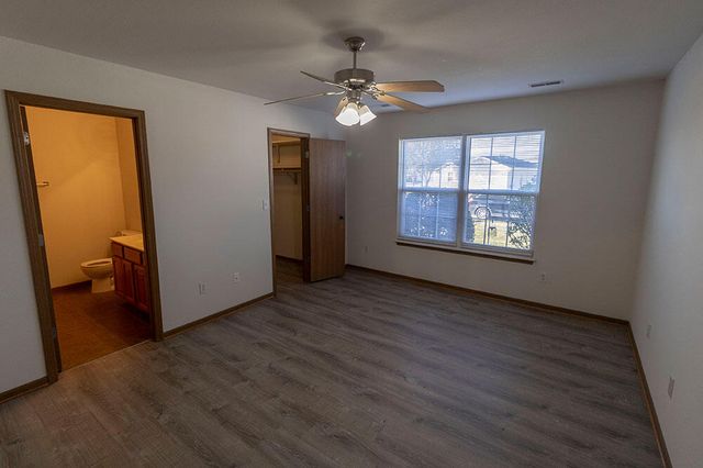1602 TYPHOON DR, Columbia, MO 65202