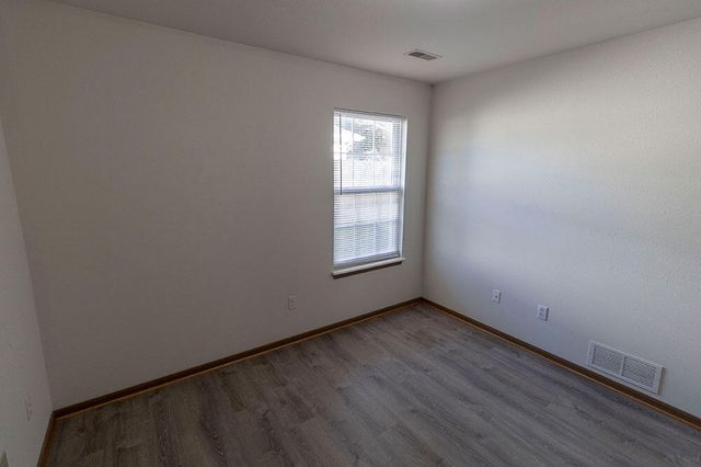 1602 TYPHOON DR, Columbia, MO 65202