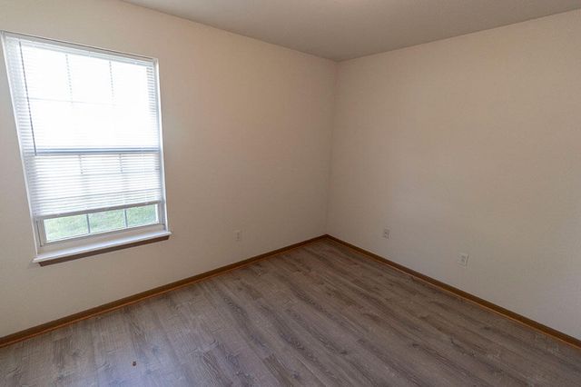 1602 TYPHOON DR, Columbia, MO 65202
