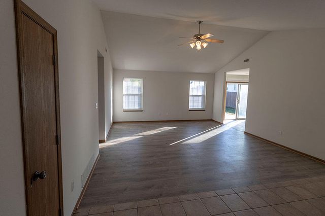 1602 TYPHOON DR, Columbia, MO 65202