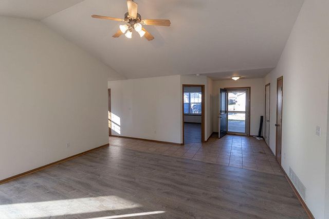 1602 TYPHOON DR, Columbia, MO 65202