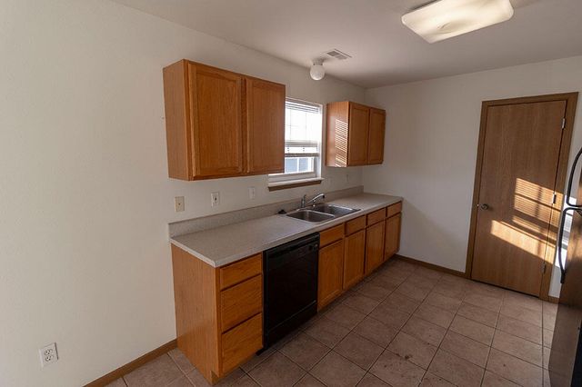 1602 TYPHOON DR, Columbia, MO 65202