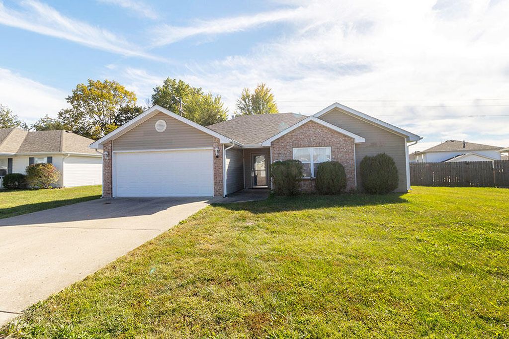 1602 TYPHOON DR, Columbia, MO 65202