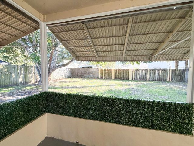 7040 NW 24th St 7040, Sunrise, FL 33313